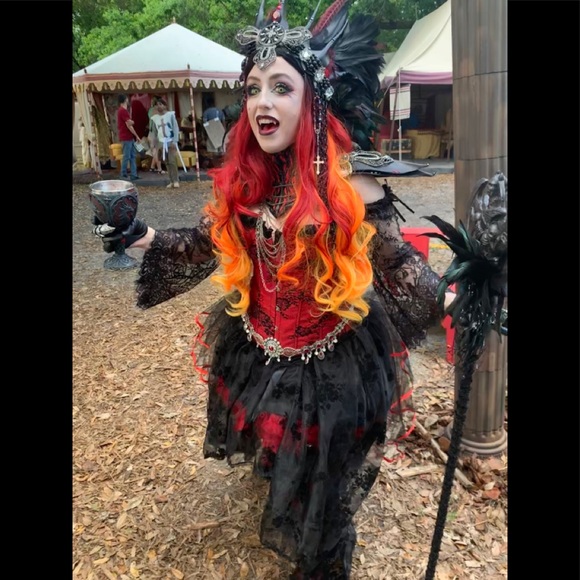 Meet your Posher, Lady Gloomweaver 🖤 - Picture 14 of 17